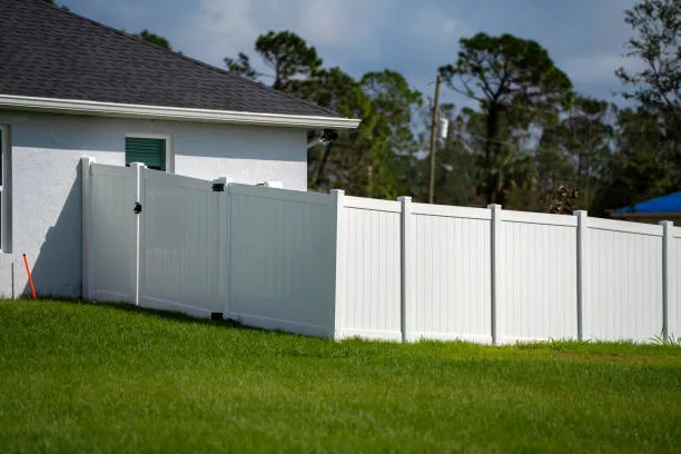 Vinyl Fence Installation in Texas